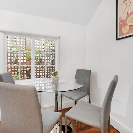 2 Bed Piccadilly Apartment 1 London Eksteriør billede